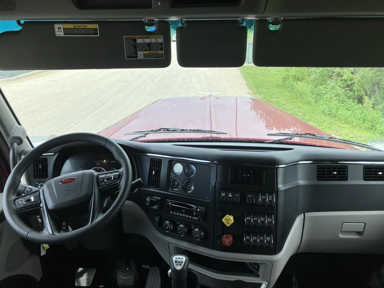 2027 Peterbilt 589 in South St. Paul, MN — photo 10