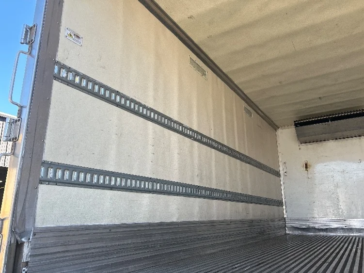 2019 Freightliner M2 106 - image 10