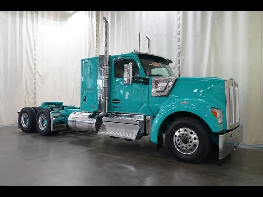2027 Kenworth W990 in Joplin, MO