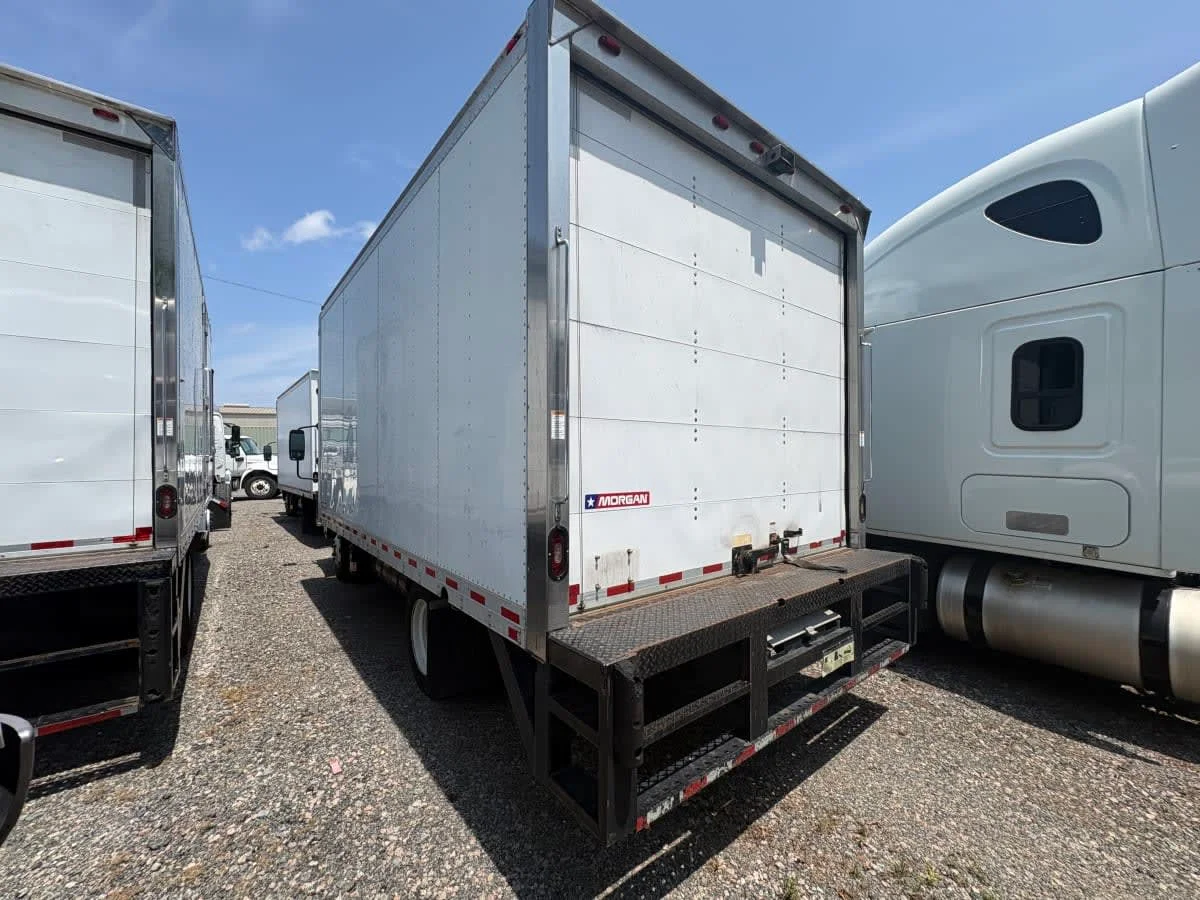 2019 Isuzu NRR in Ashland, VA — photo 6