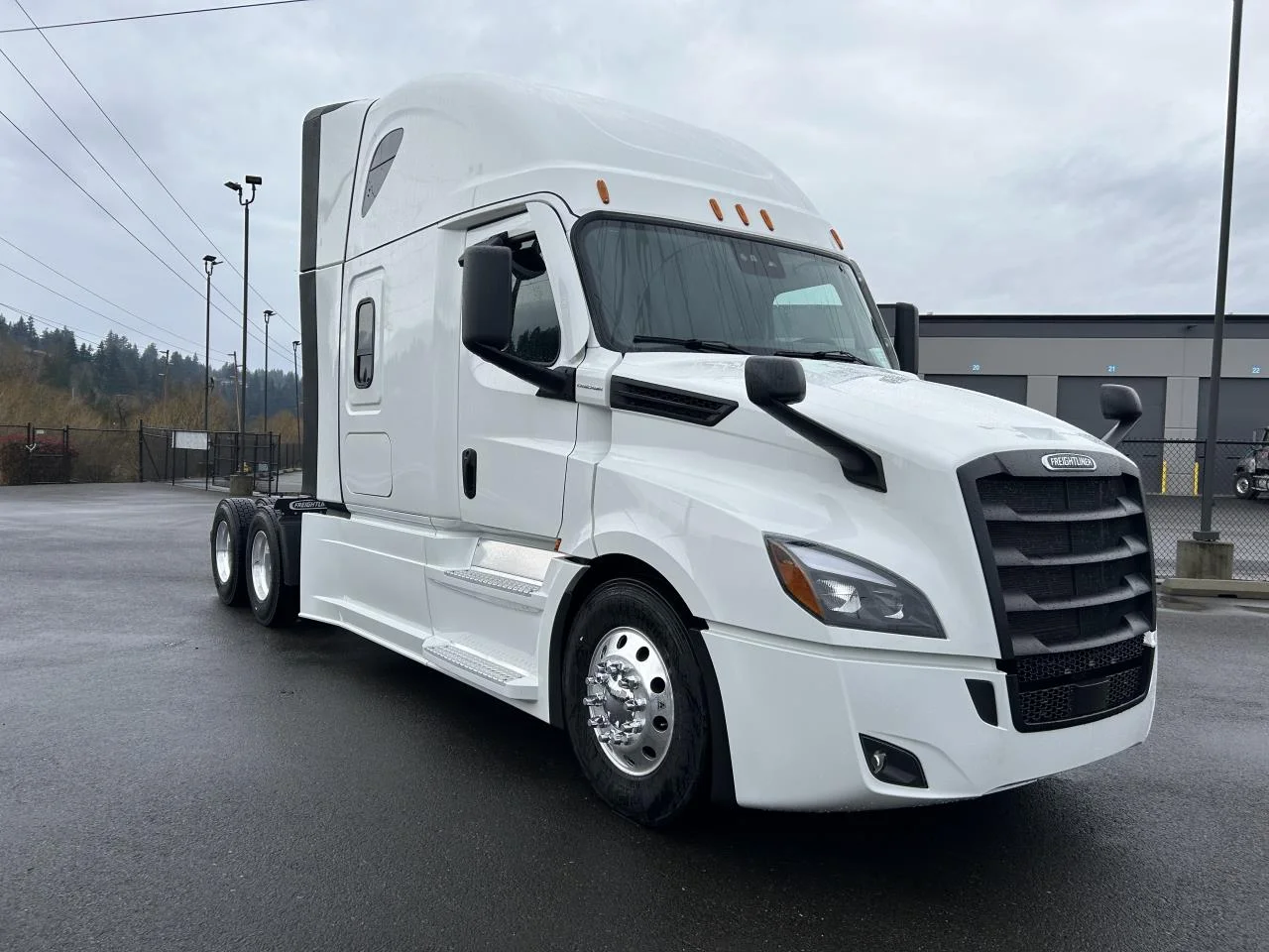 2027 Freightliner Cascadia - image 5