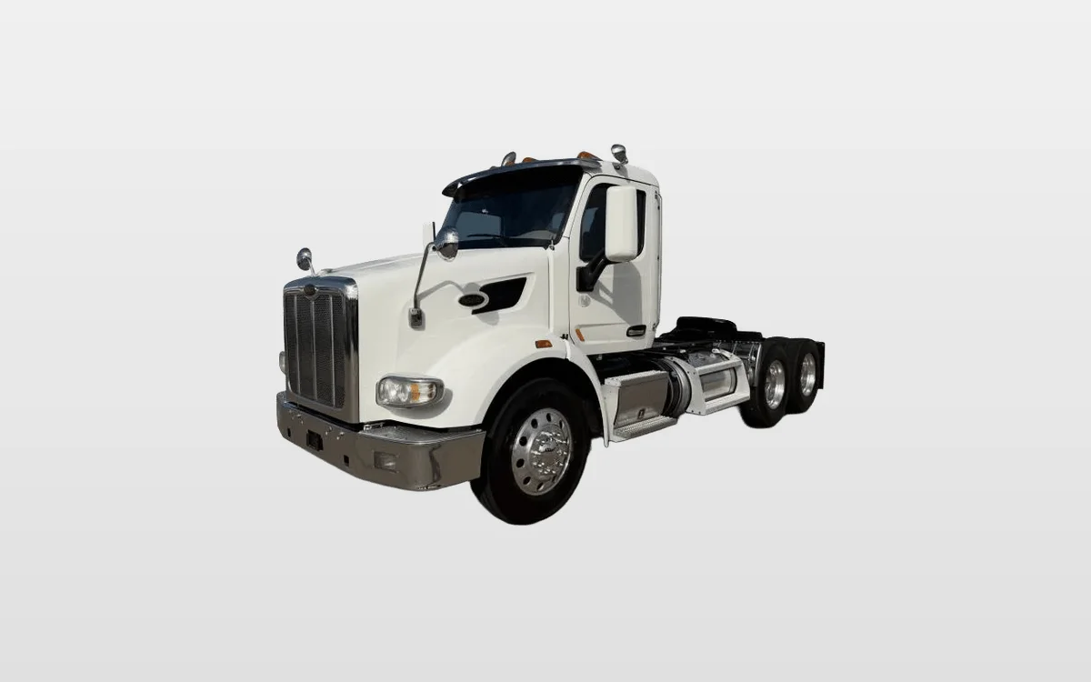 2020 Peterbilt 567 - image 1