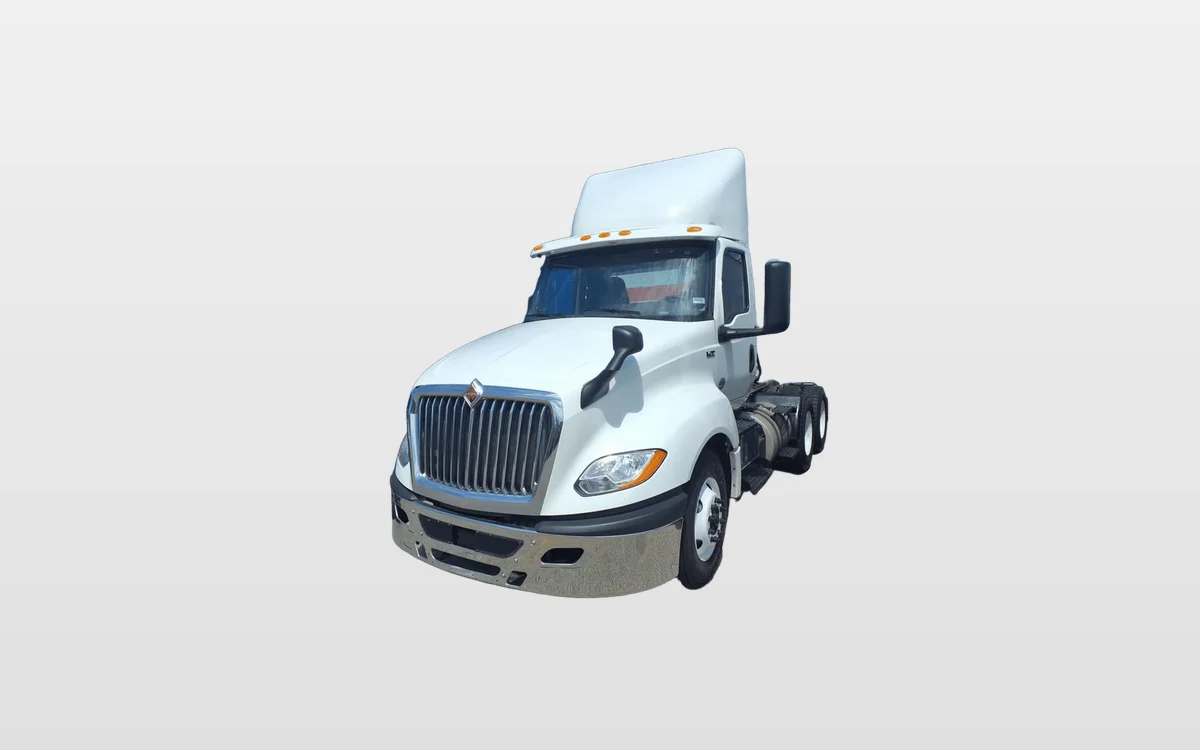 2019 International - image 1