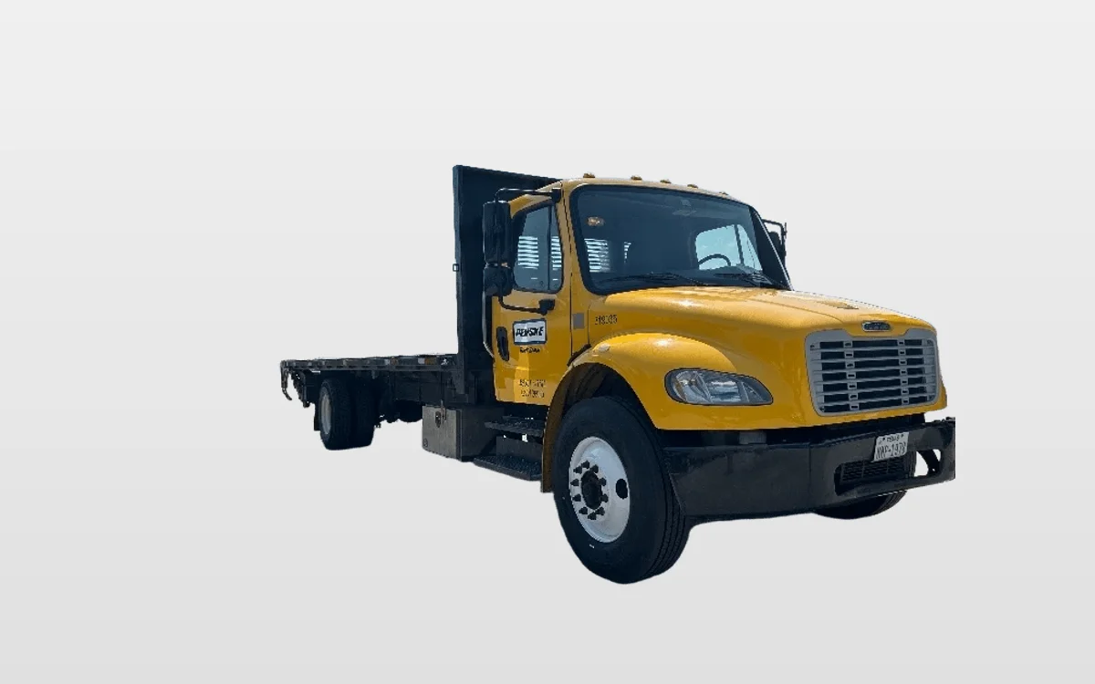 2019 Freightliner M2 106 - image 1