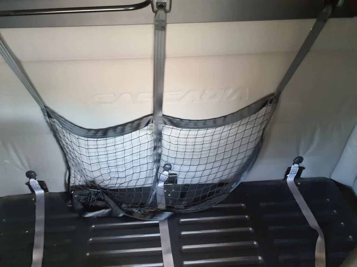 2020 Freightliner Cascadia - image 8