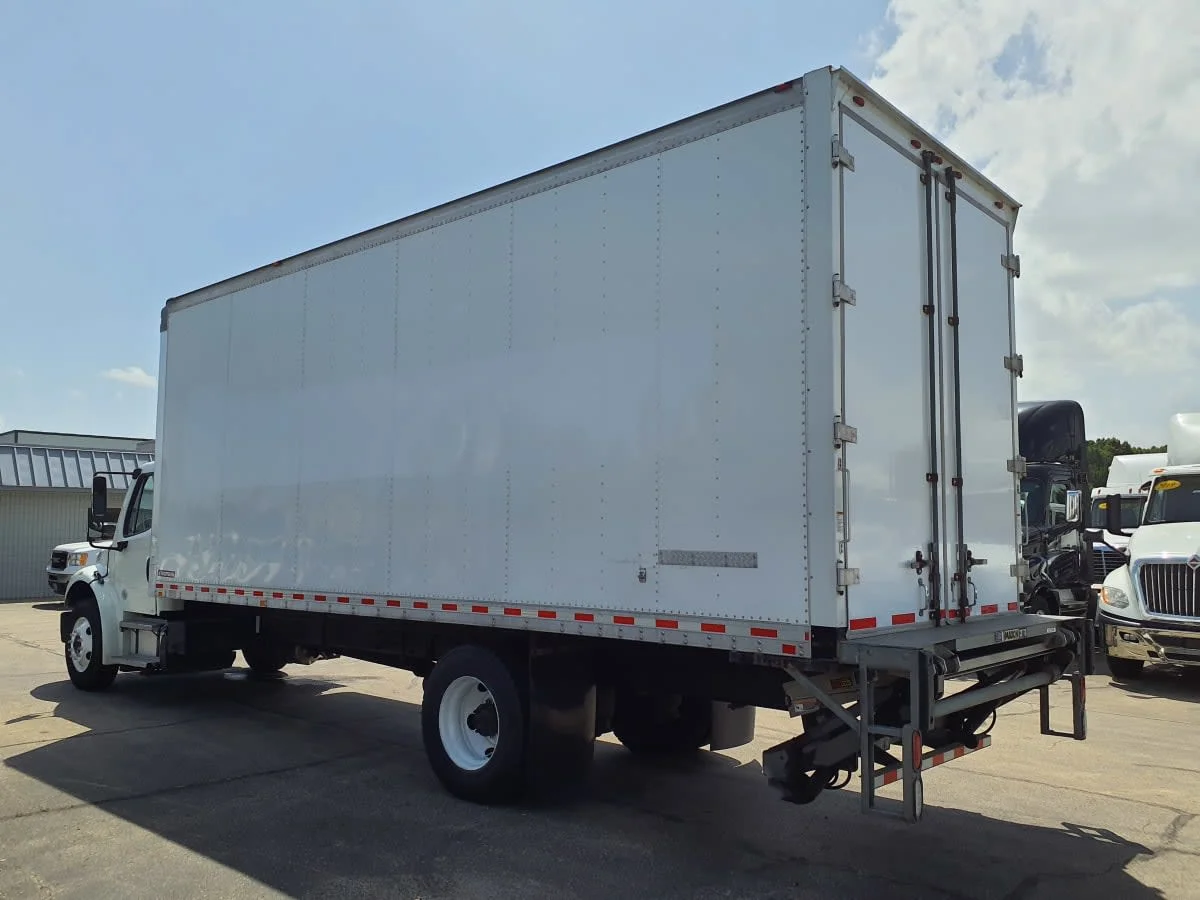 2020 Freightliner M2 106 in Oak Creek, WI — photo 6