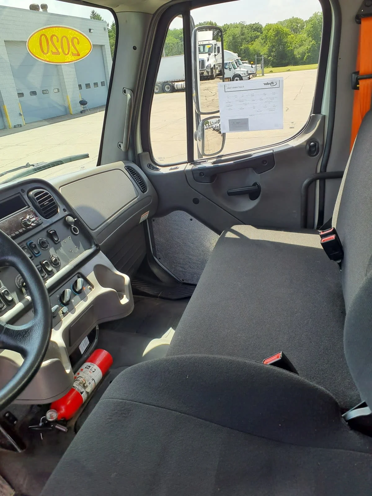 2020 Freightliner M2 106 in Oak Creek, WI — photo 7