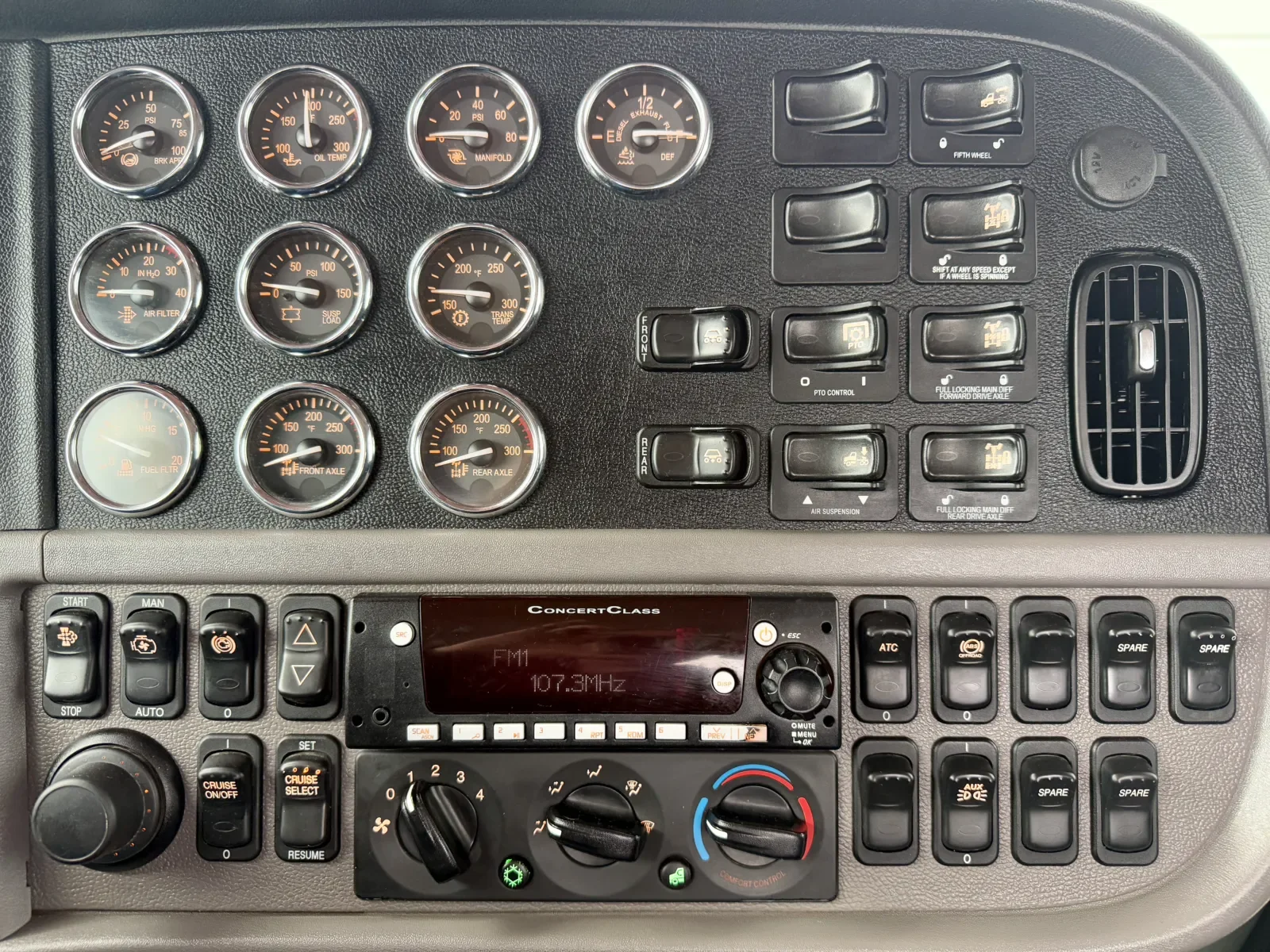 2021 Peterbilt 389 - image 18