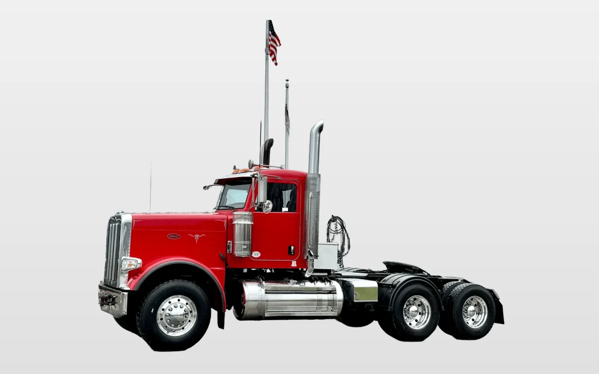 2021 Peterbilt 389 - image 1