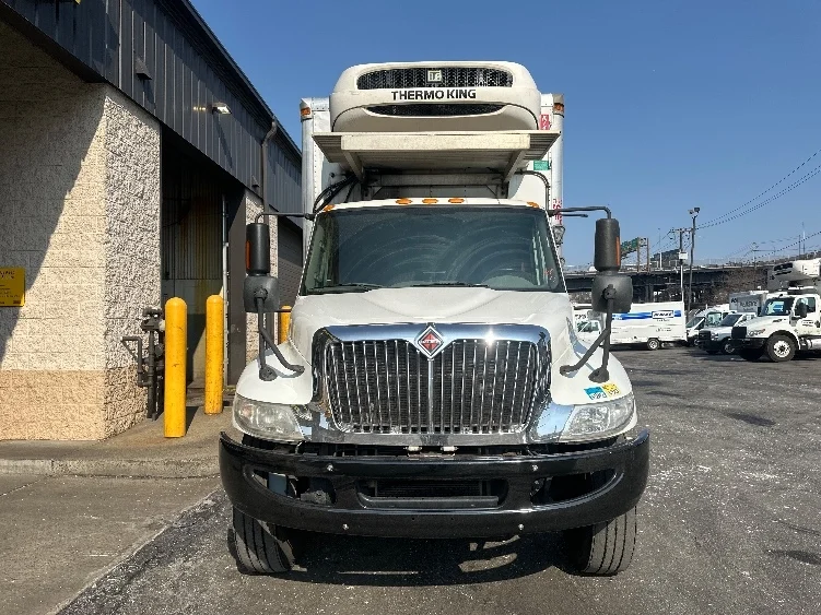 2019 International 4300 - image 2