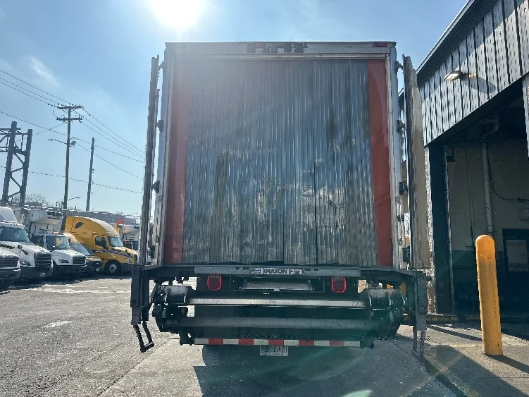 2019 International 4300 - image 8