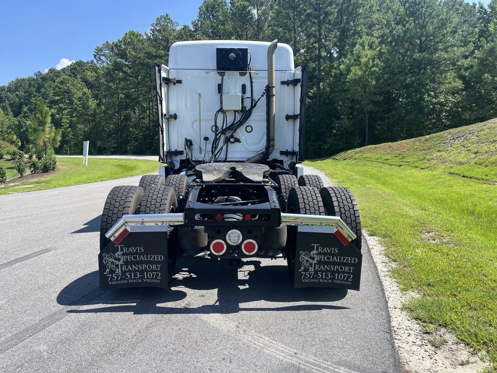 2023 Freightliner in Weyers Cave, VA — photo 4