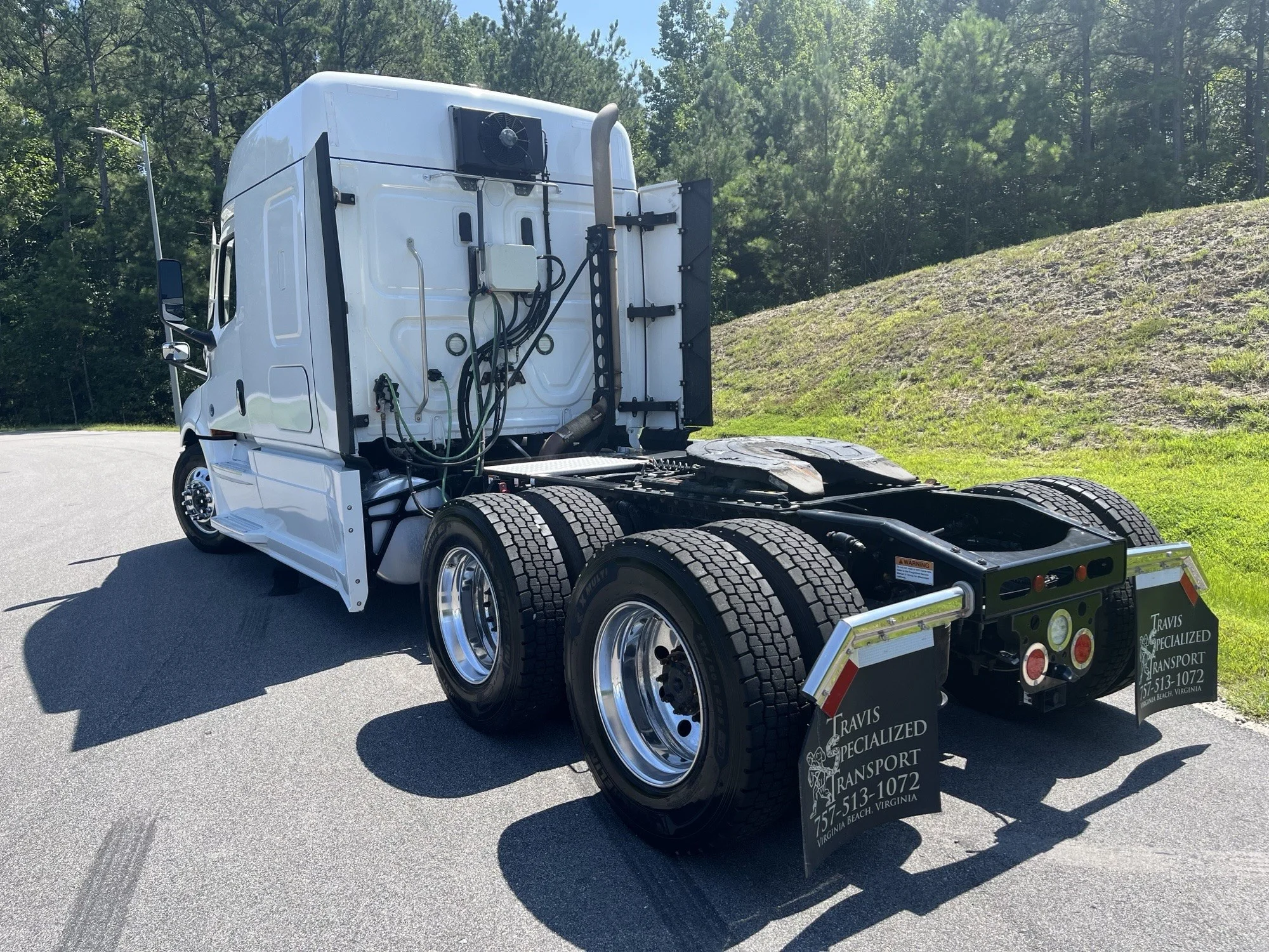 2023 Freightliner in Weyers Cave, VA — photo 3