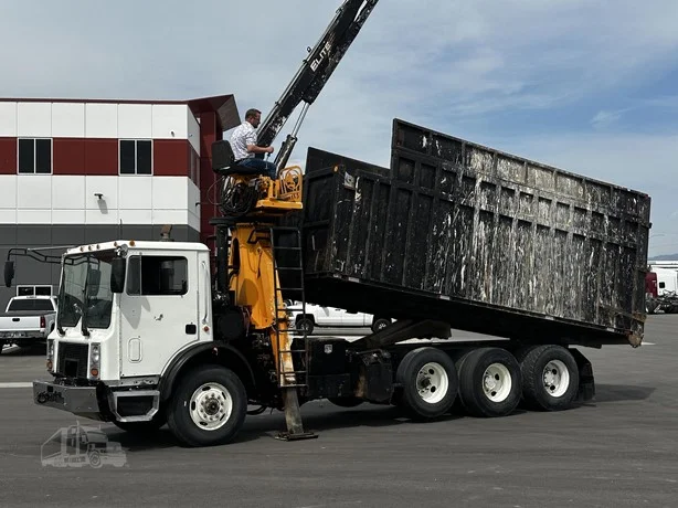 2003 Mack in Boise, ID — photo 16