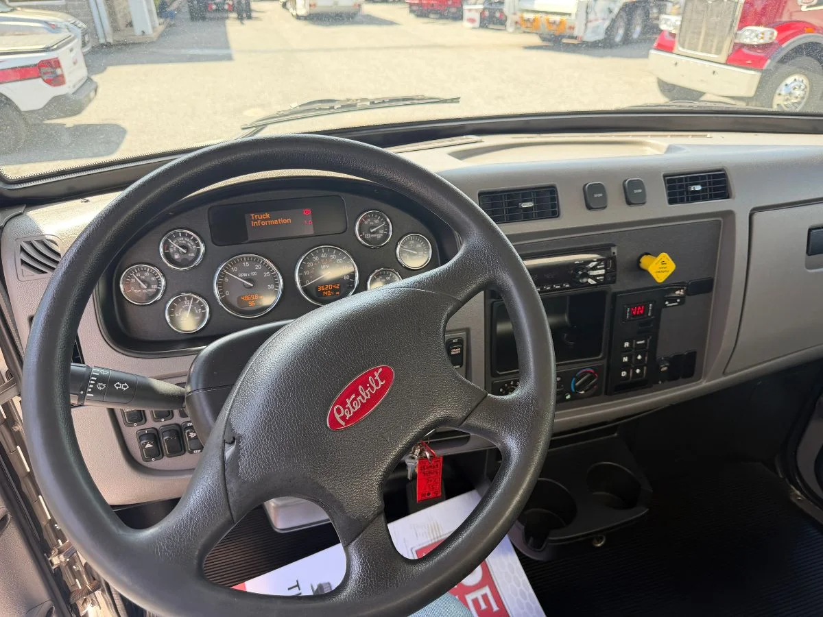 2020 Peterbilt 337 in Baltimore, MD — photo 10