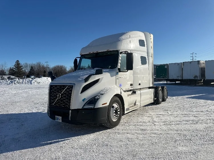 2023 Volvo VNL 760 - image 3