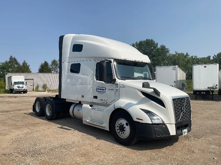 2023 Volvo VNL 760