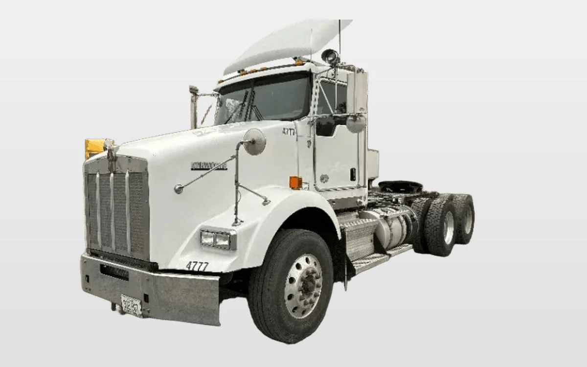 2020 Kenworth T800 - image 1