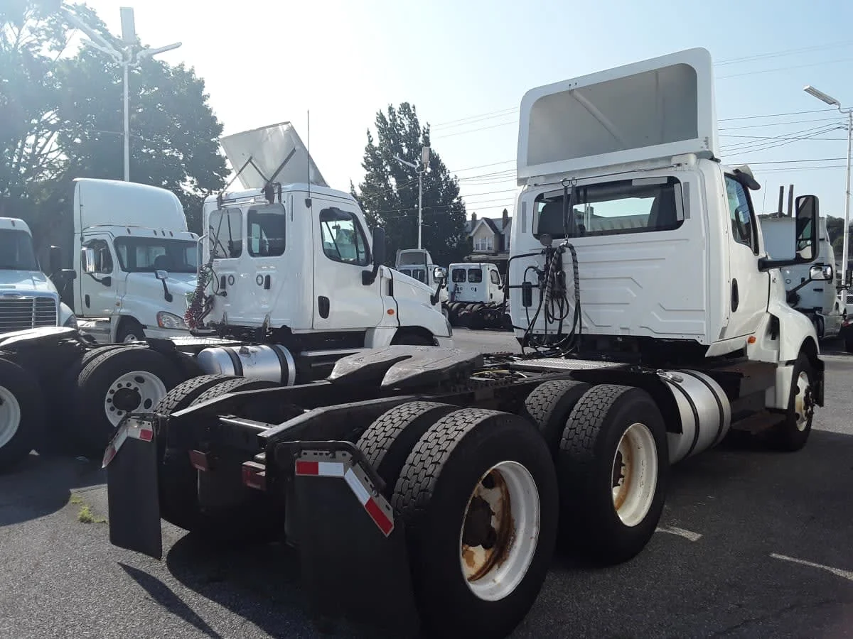 2019 International LT in Allentown, PA — photo 4