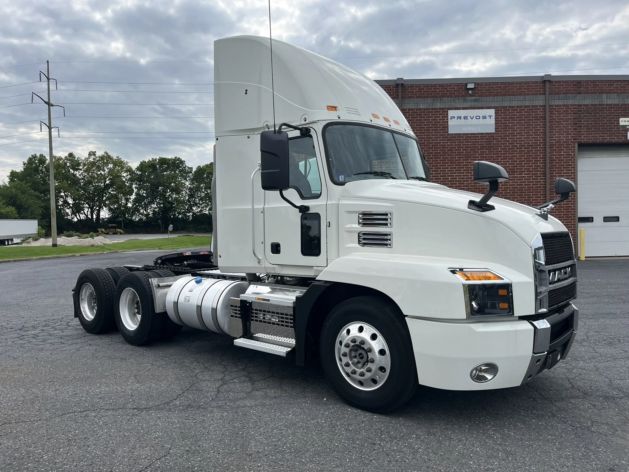 2019 Mack Anthem in Ephrata, PA — photo 3