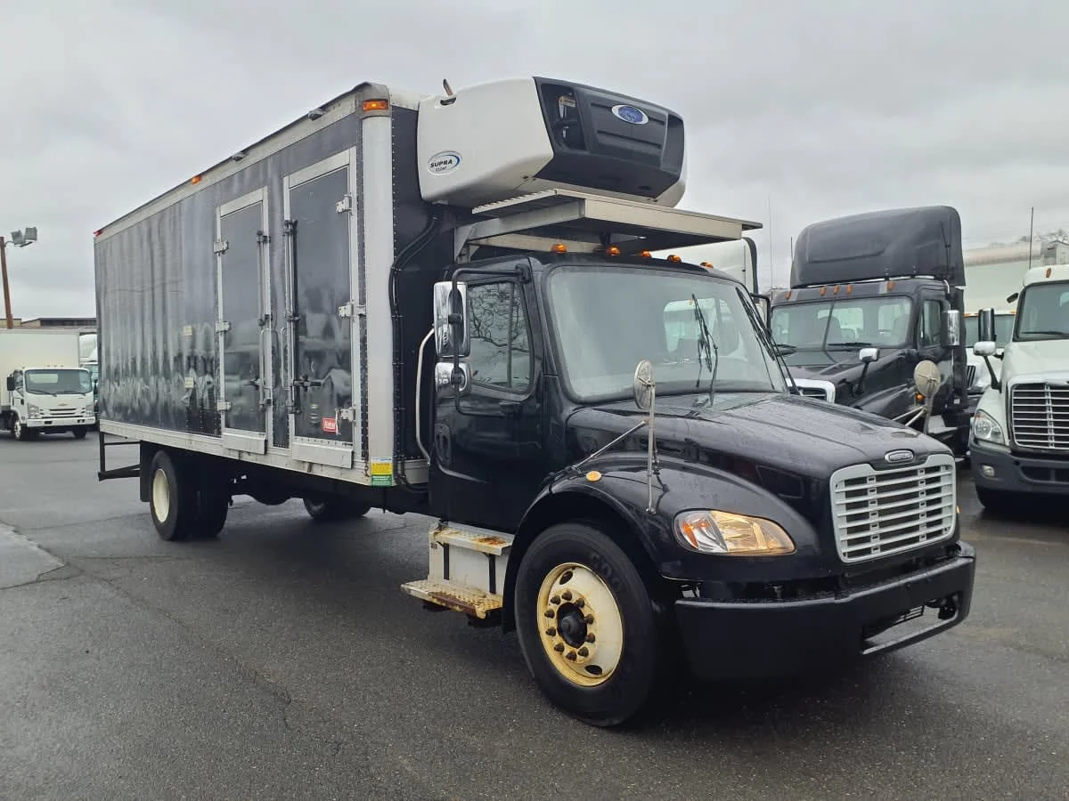 2019 Freightliner M2 106 in Springfield, MA — photo 3