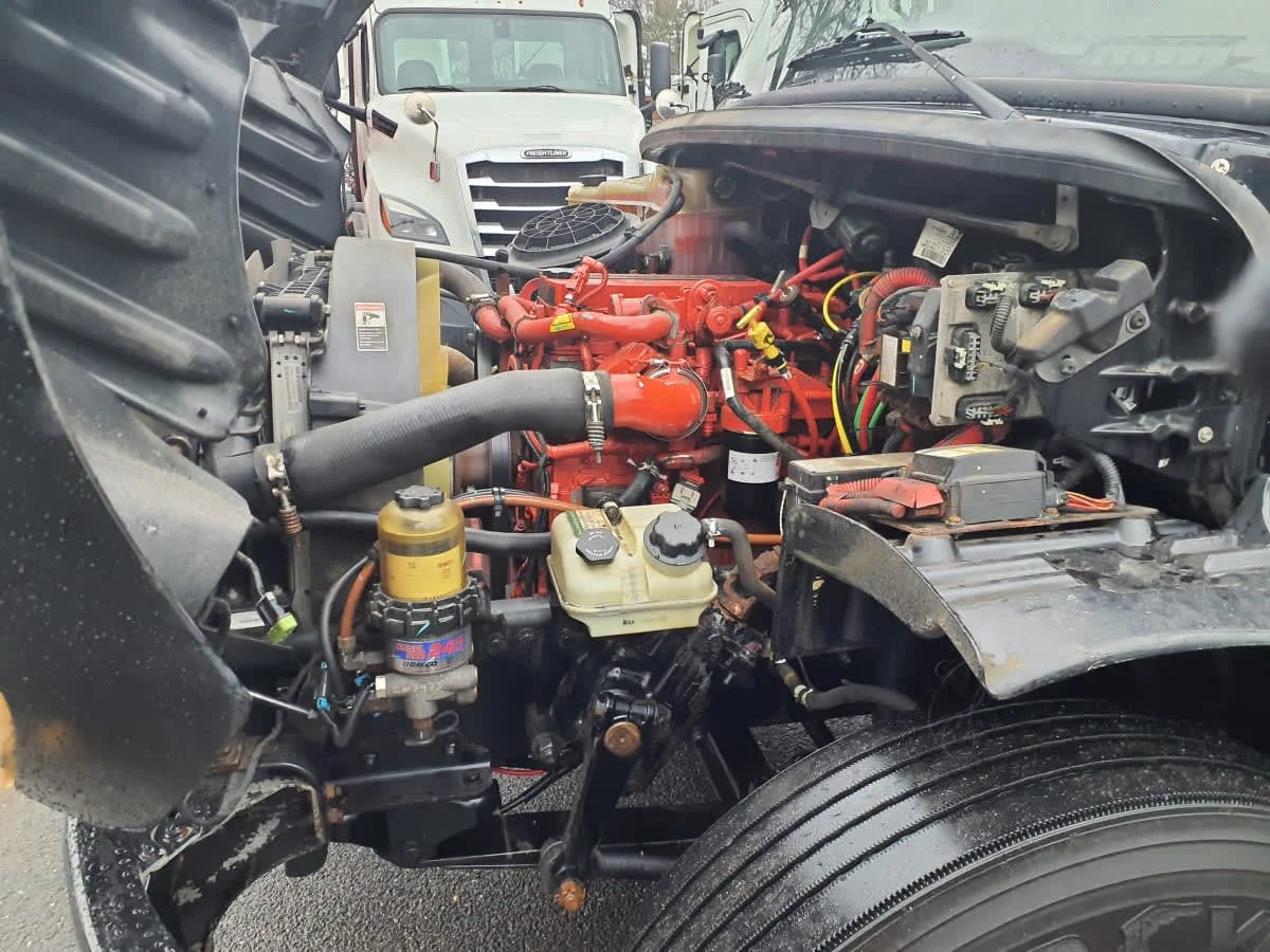 2019 Freightliner M2 106 in Springfield, MA — photo 10