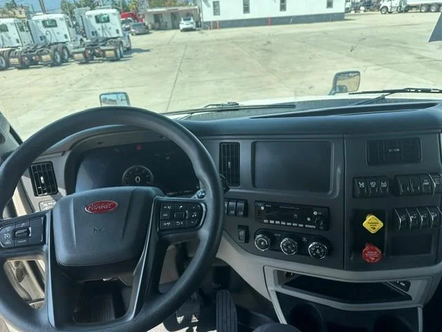 2024 Peterbilt 579 — photo 16