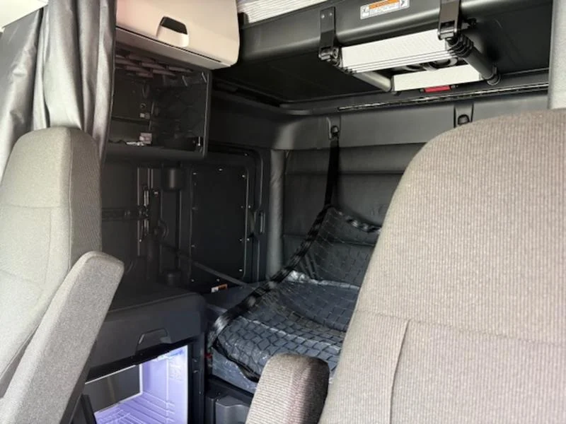 2026 Freightliner Cascadia - image 14