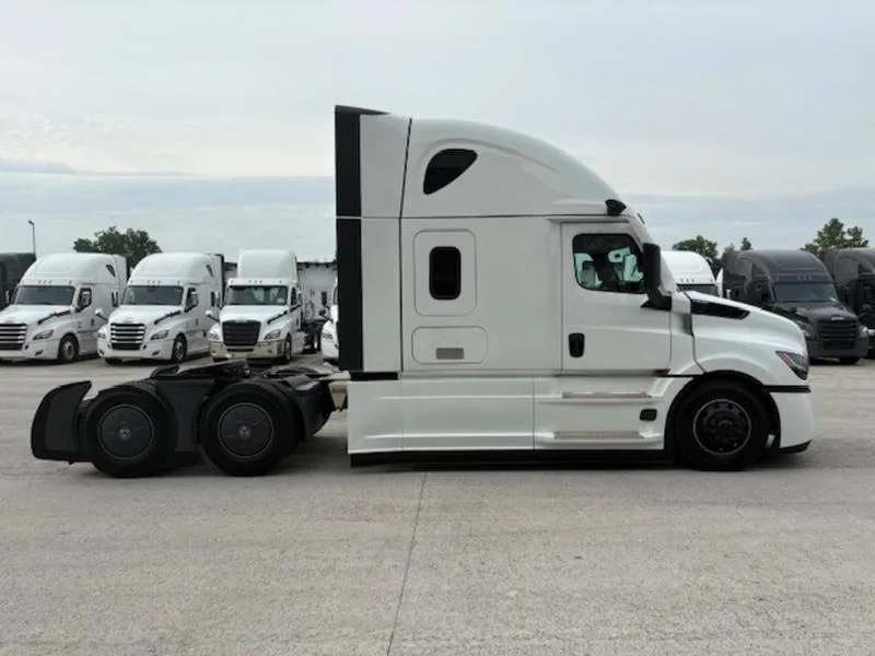 2026 Freightliner Cascadia - image 4