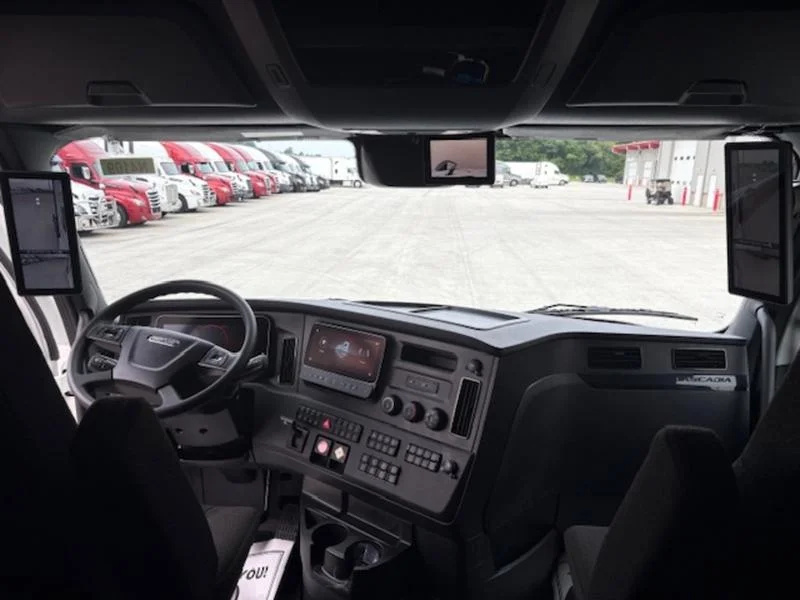 2026 Freightliner Cascadia - image 13