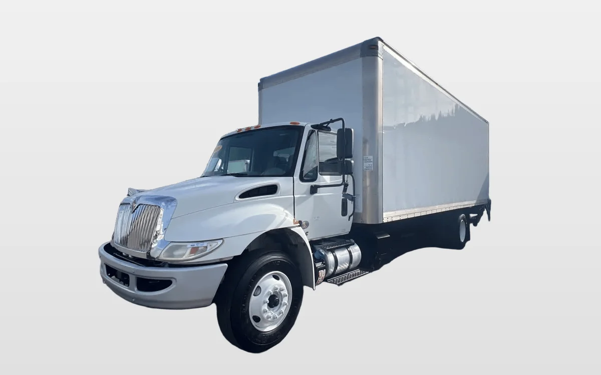 2018 International 4300 - image 1