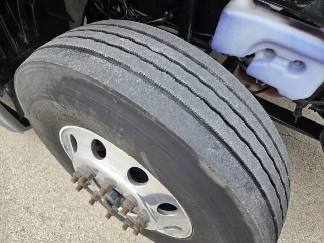 2022 International LT - image 20