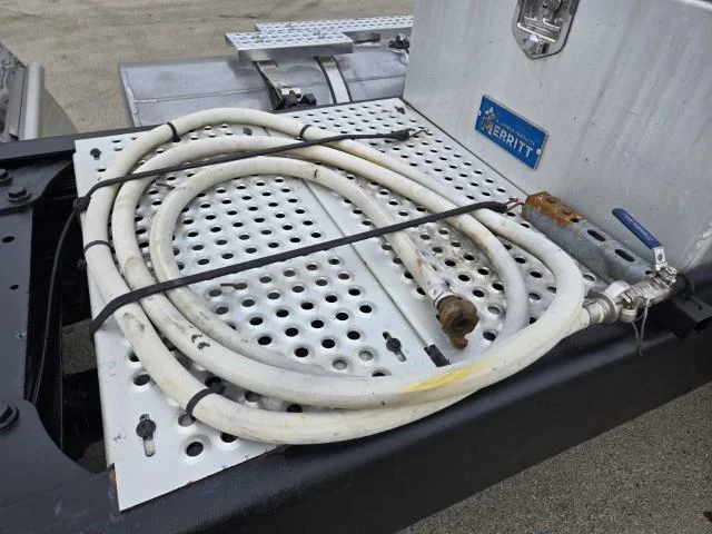 2022 International LT - image 17