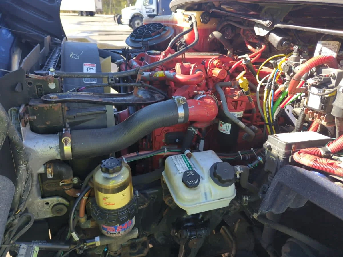 2019 Freightliner M2 106 - image 11