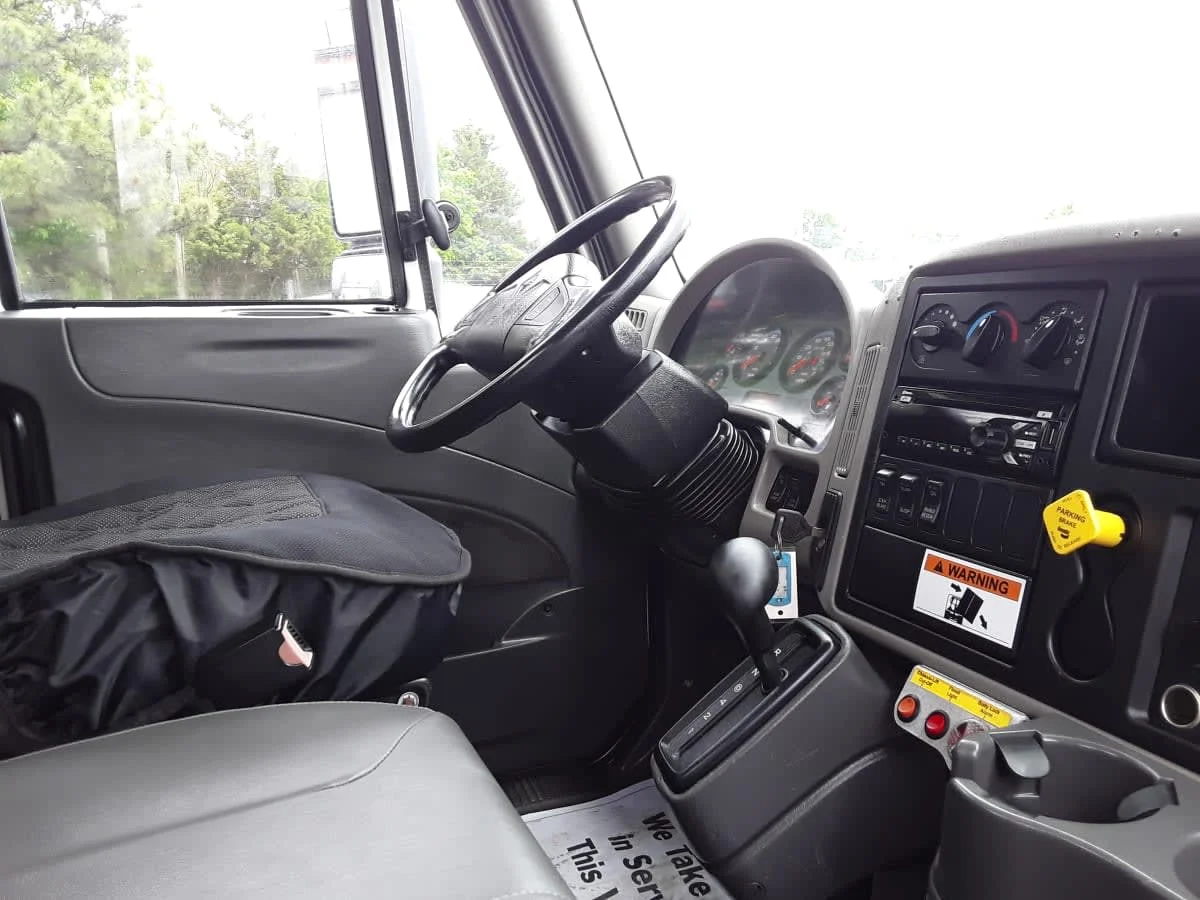 2019 International 4300 in Charlotte, NC — photo 10