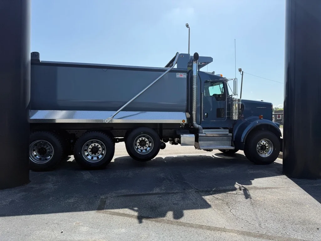 2027 Kenworth W900 in Birmingham, AL — photo 5