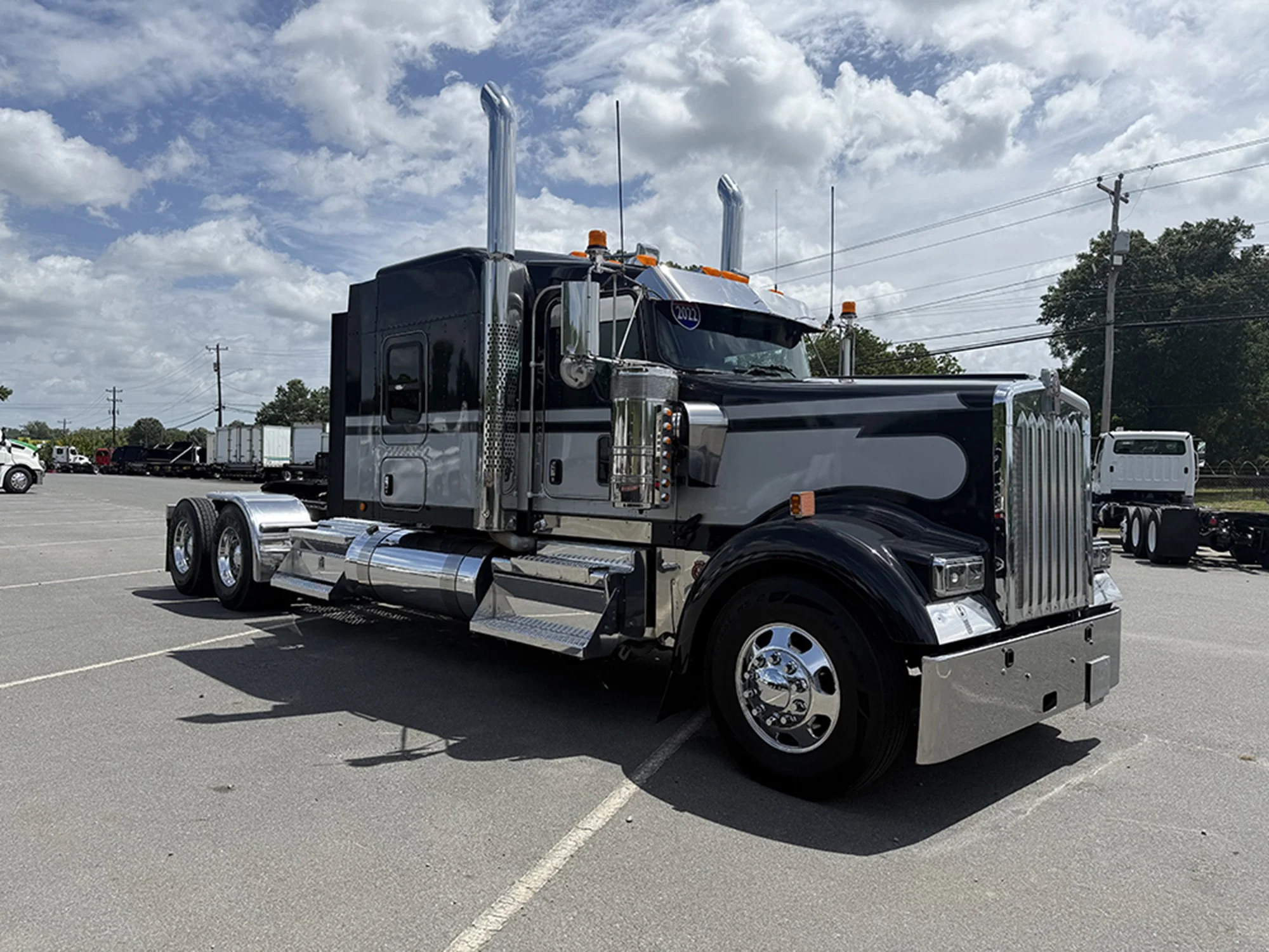 2022 Kenworth in Weyers Cave, VA — photo 2