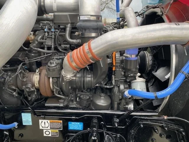 2025 Peterbilt 589 - image 11