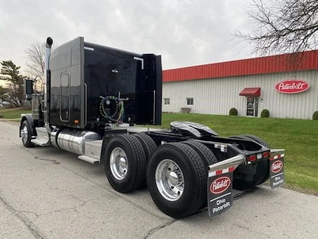 2025 Peterbilt 589 - image 4