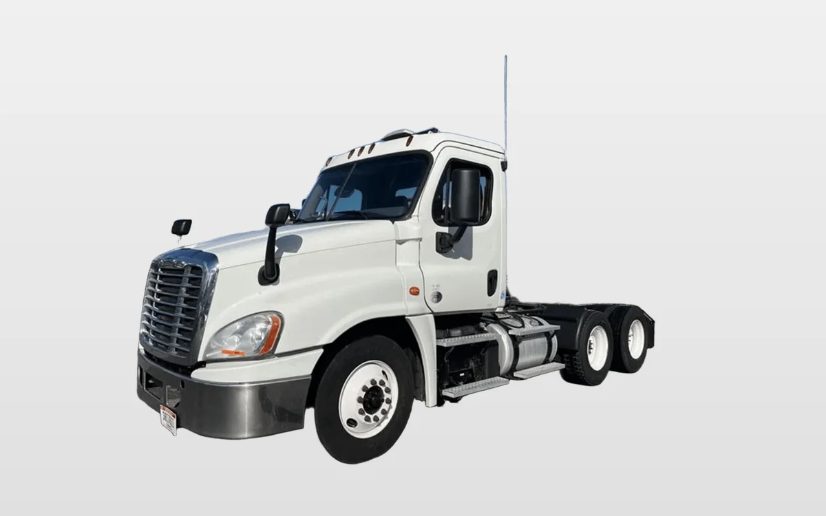 2019 Freightliner Cascadia - image 1