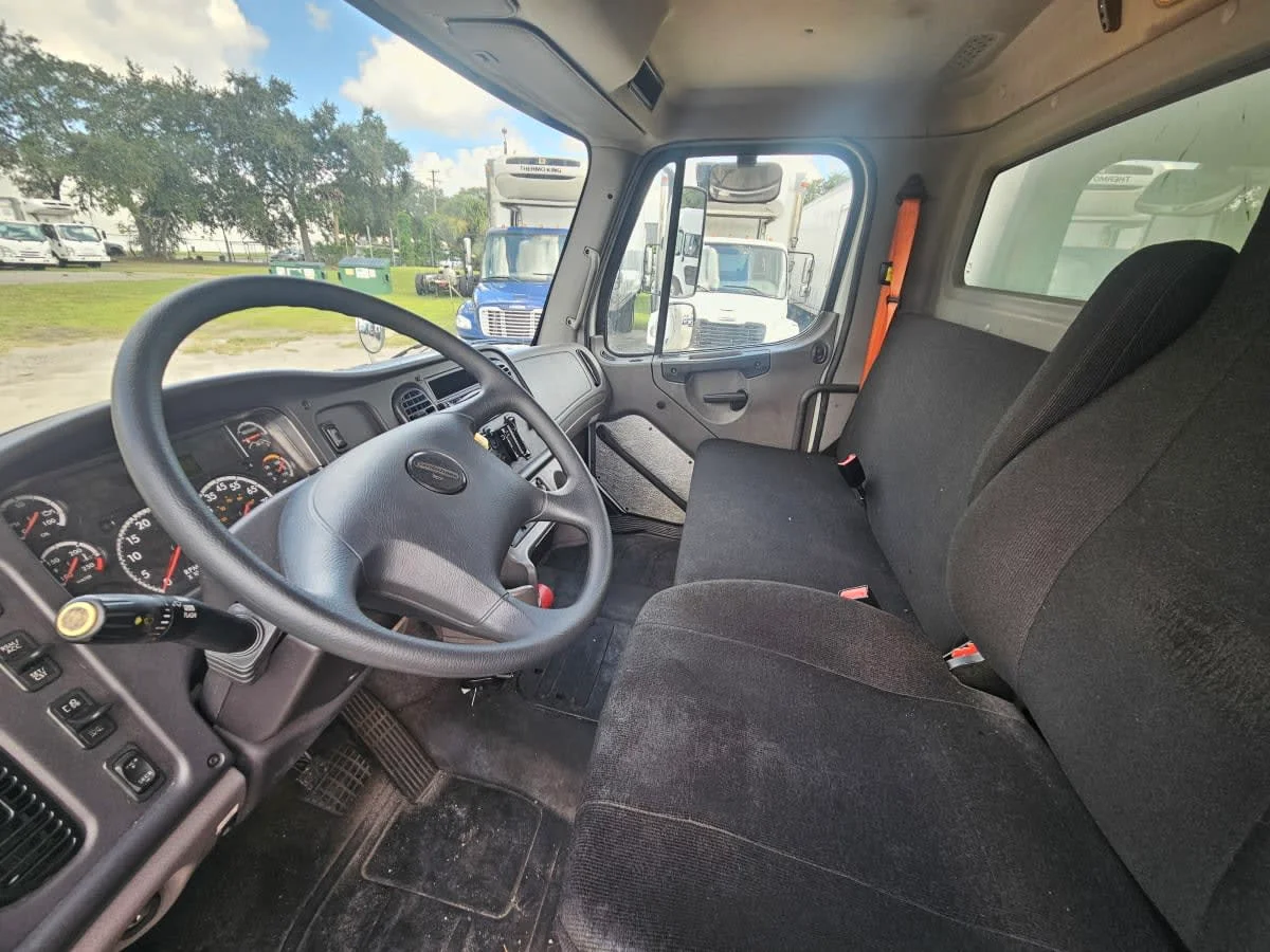 2019 Freightliner M2 106 - image 7