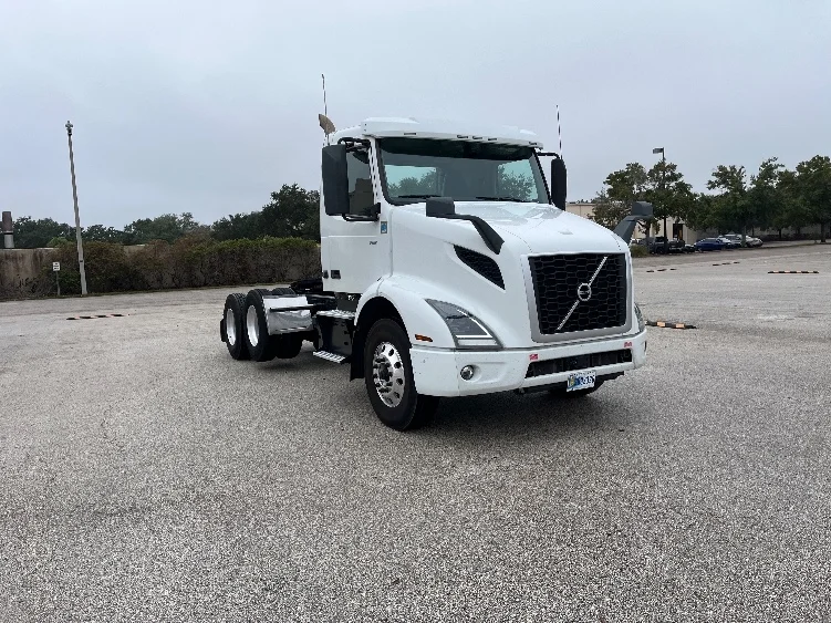 2022 Volvo in Tampa, FL