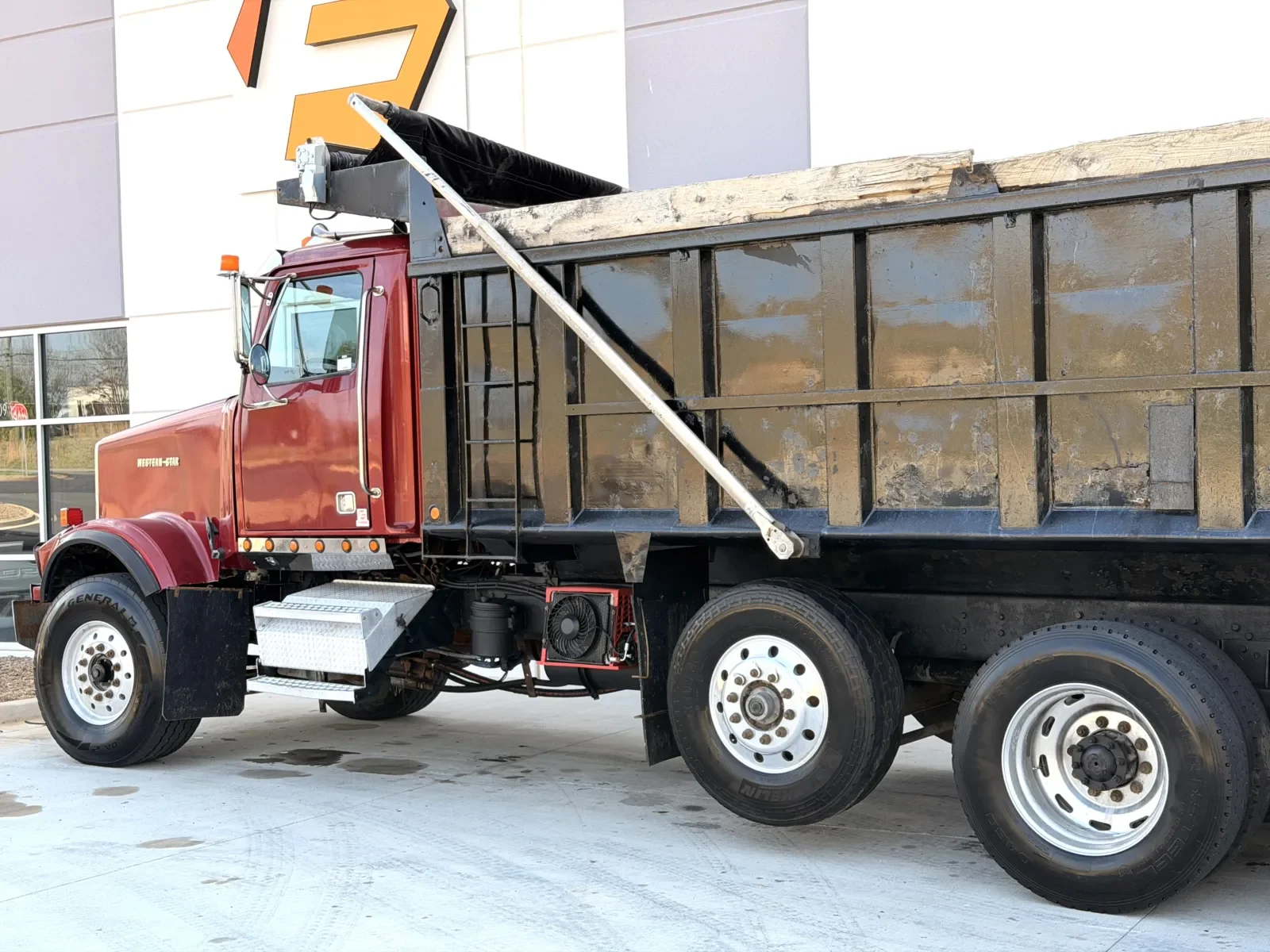2004 Western Star 4900 in Greer, SC — photo 9