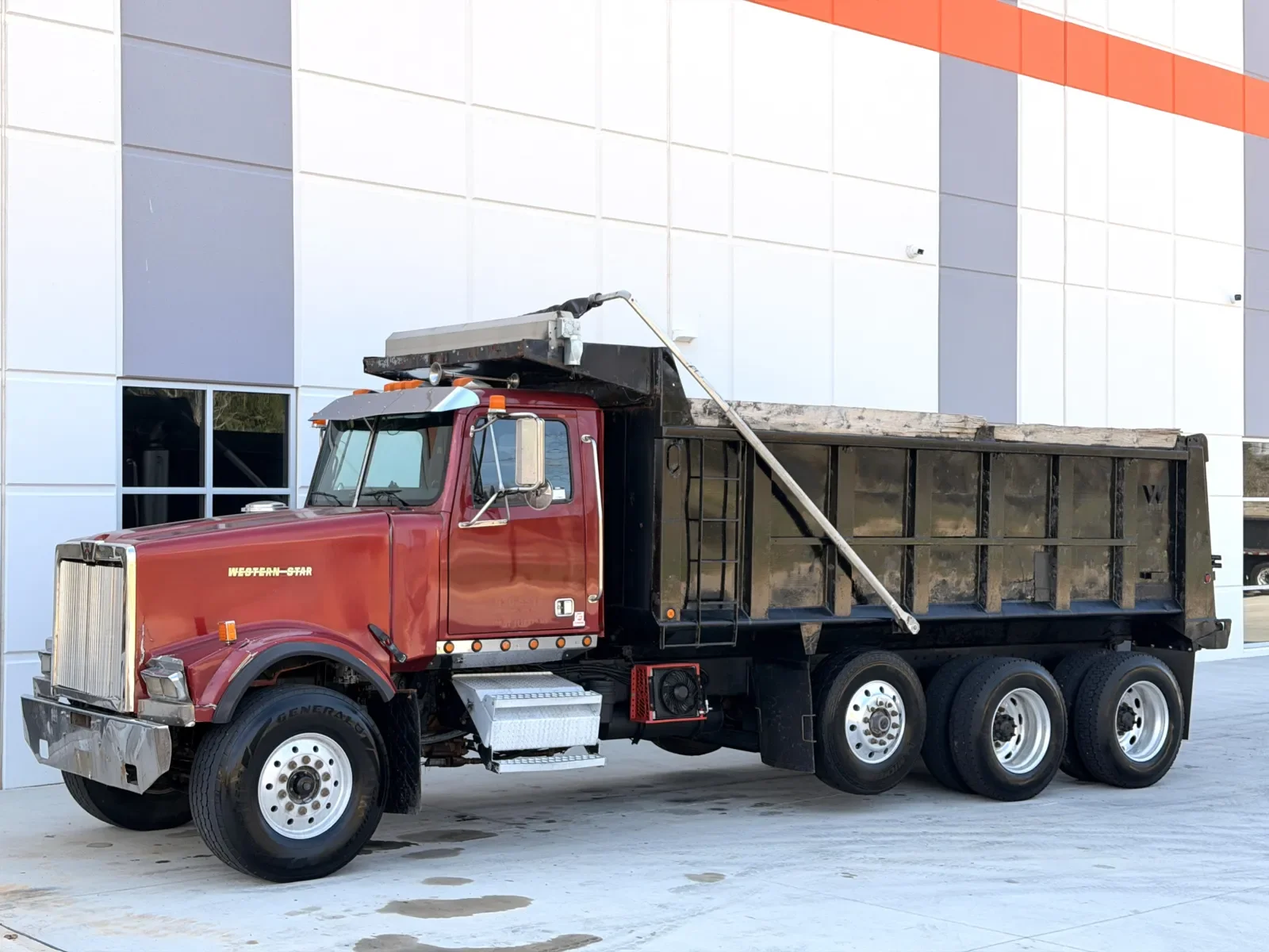 2004 Western Star 4900 in Greer, SC — photo 3
