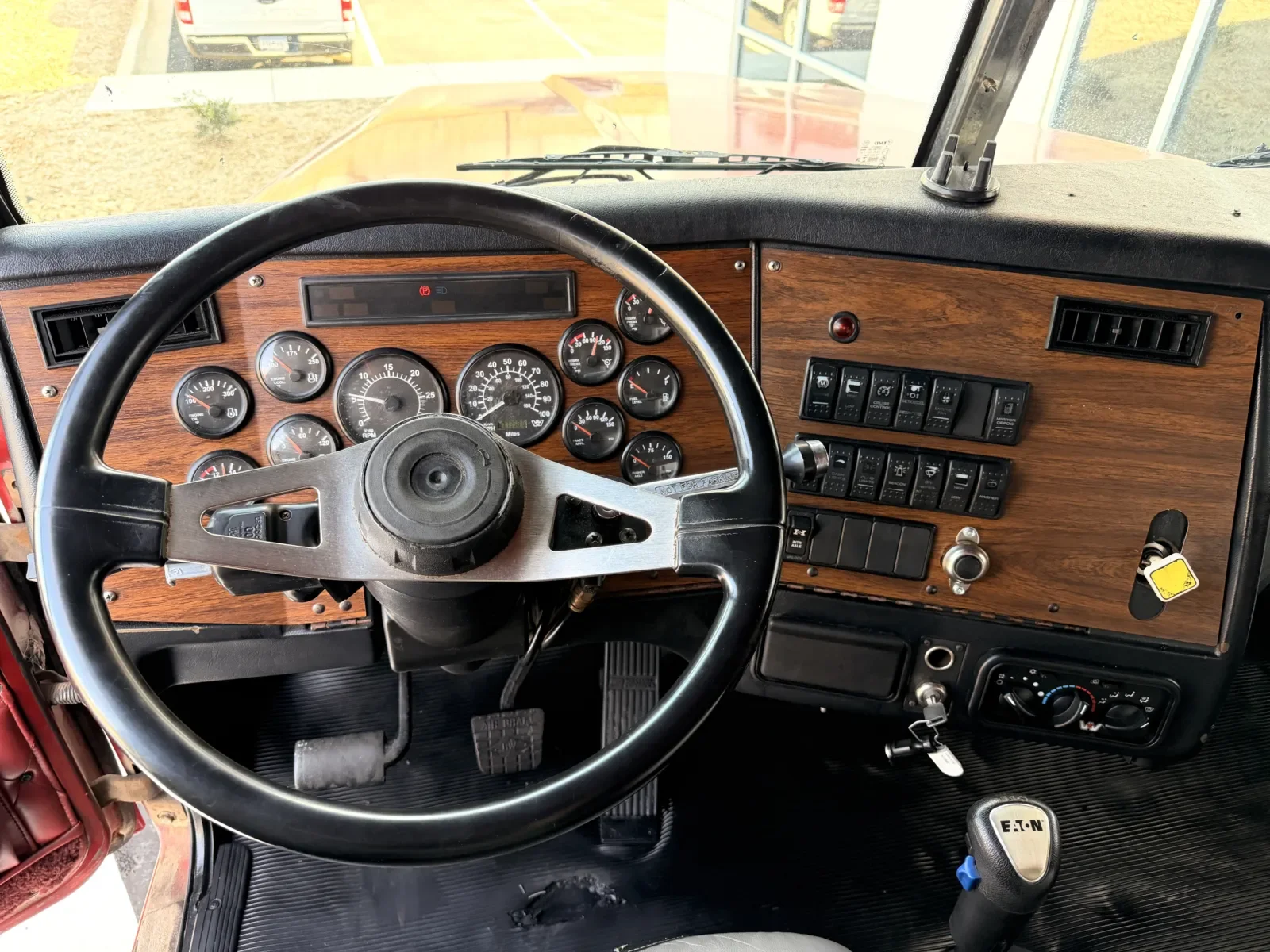2004 Western Star 4900 in Greer, SC — photo 17