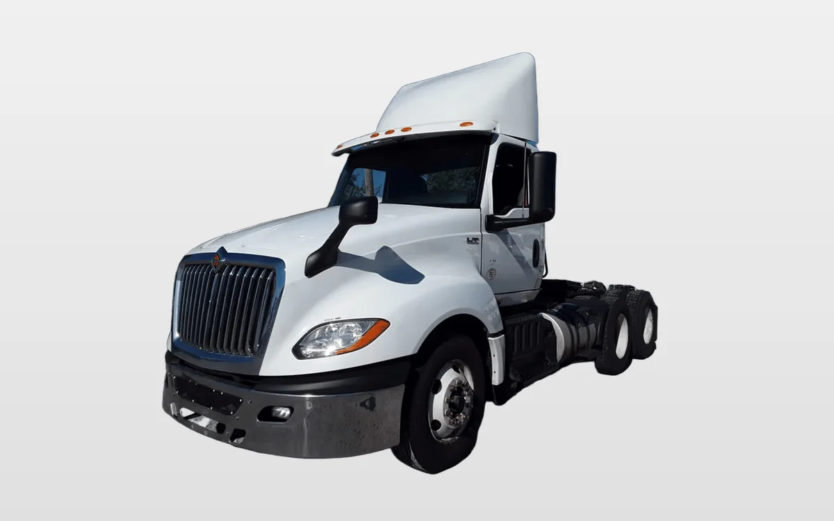 2019 International LT - image 1