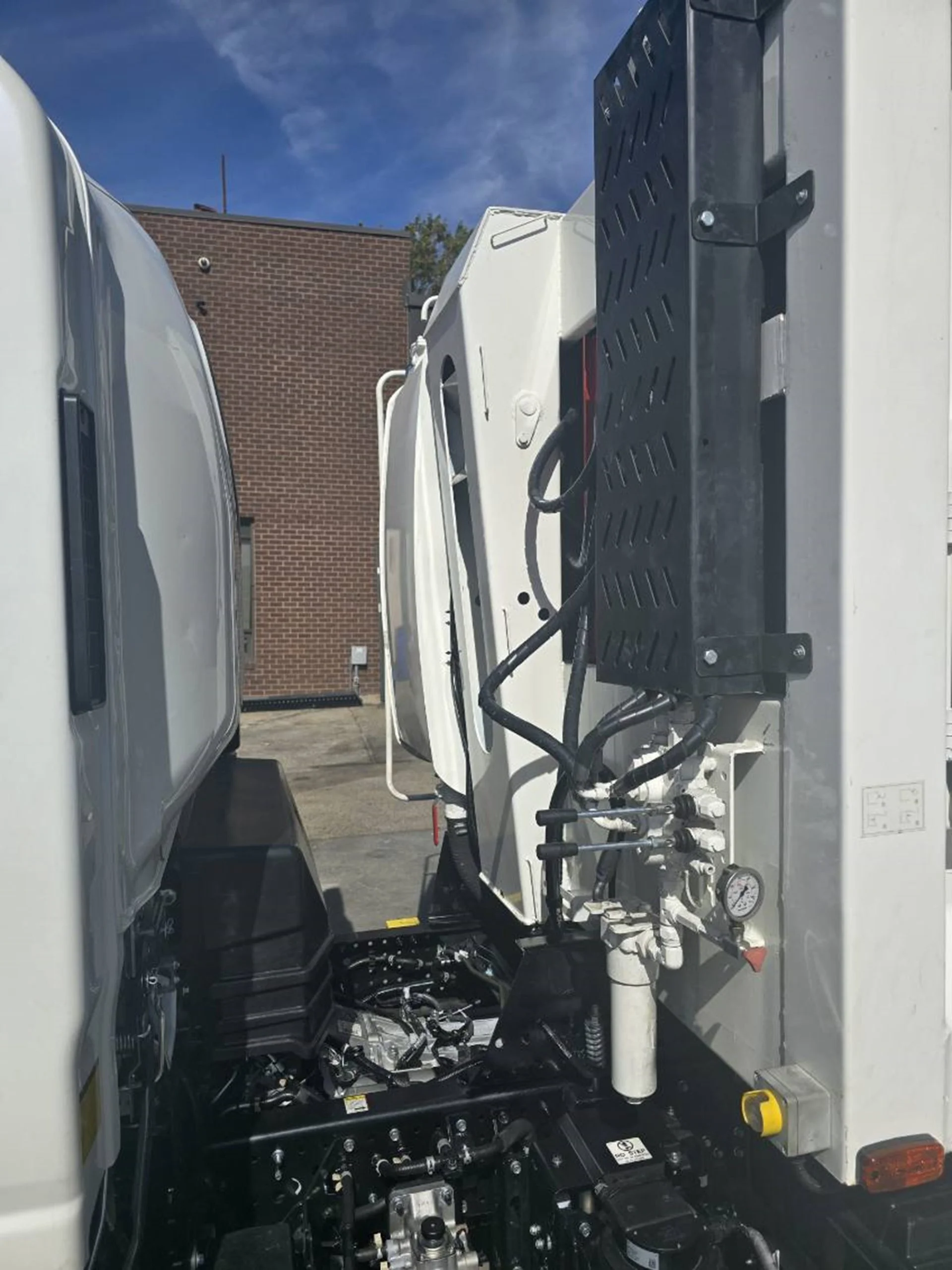 2026 Isuzu in Manassas, VA, VA — photo 5