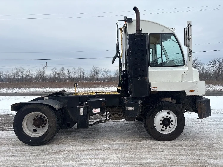 2022 Autocar in Kalamazoo, MI — photo 8