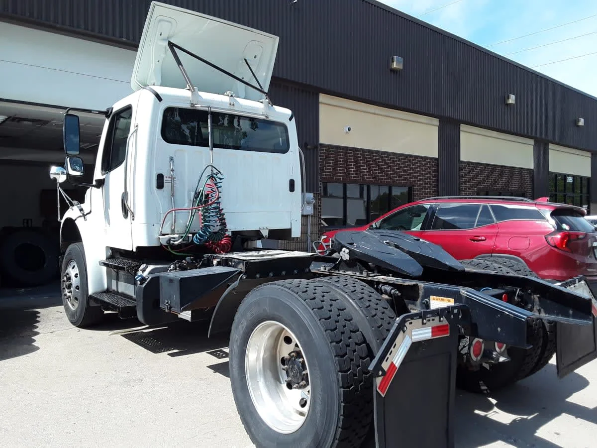 2019 Freightliner M2 106 in Kansas City, MO — photo 6