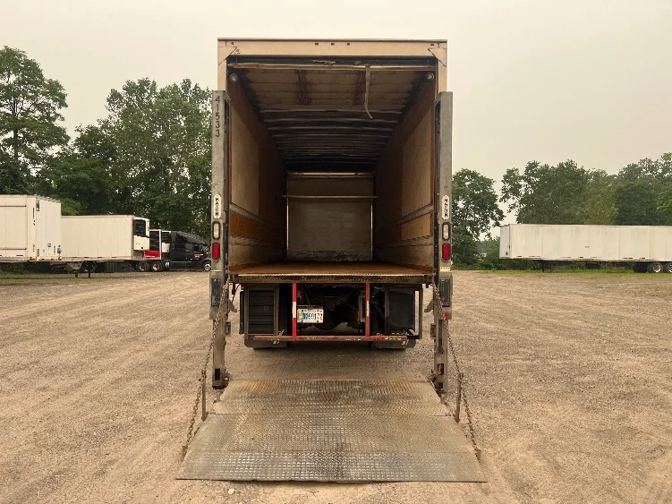 2020 Freightliner eM2 in Geneva, NY — photo 9